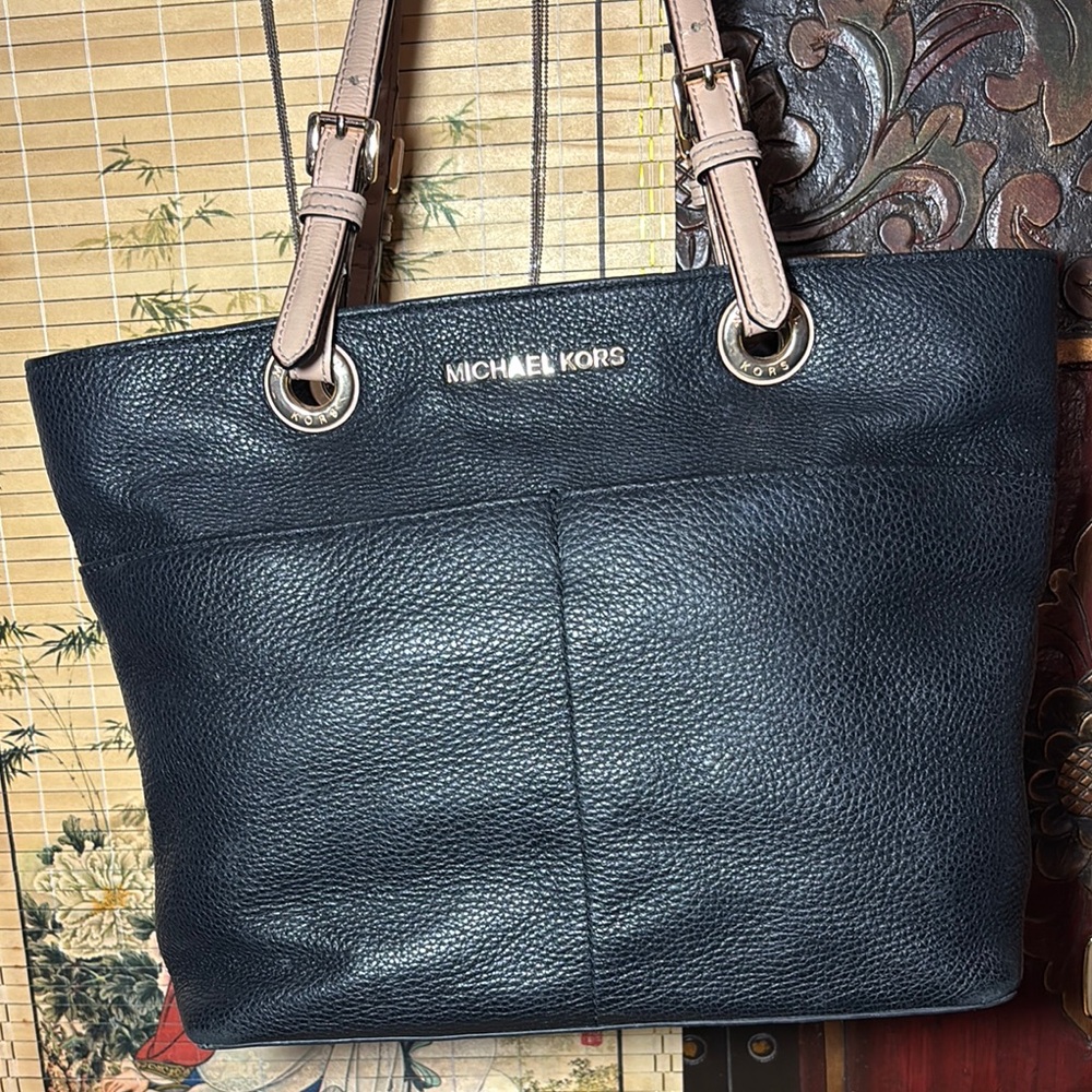 Michael Kors Black Pebbled Leather Tote Bag Cream Straps Gold 13.5”Lx9.5”Hx5”W